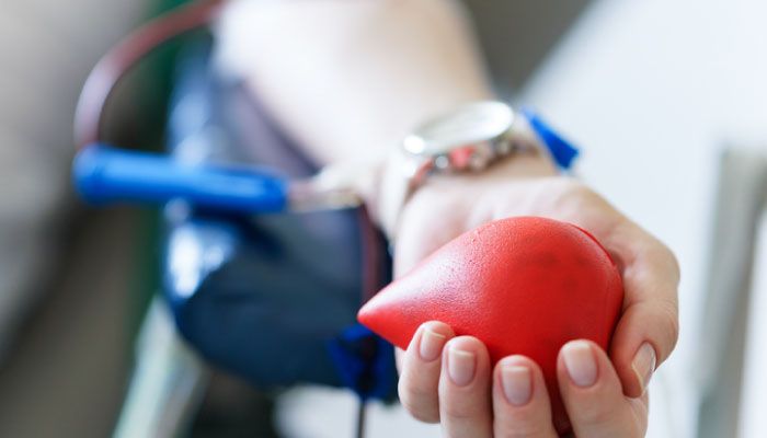 Numărul donatorilor de sânge din judeţ scade de la o lună la alta